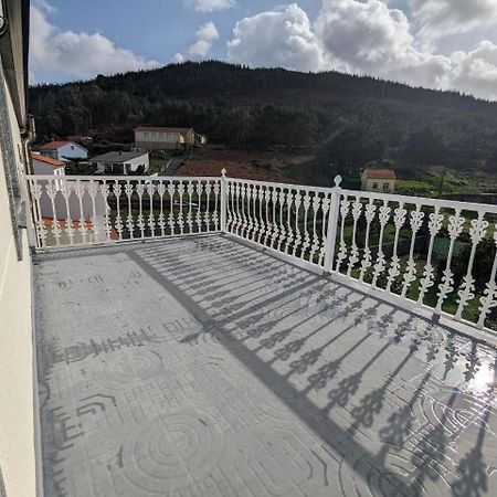 Hotel Vivienda Turistica Vacacional Maricarmen Arou Esterno foto