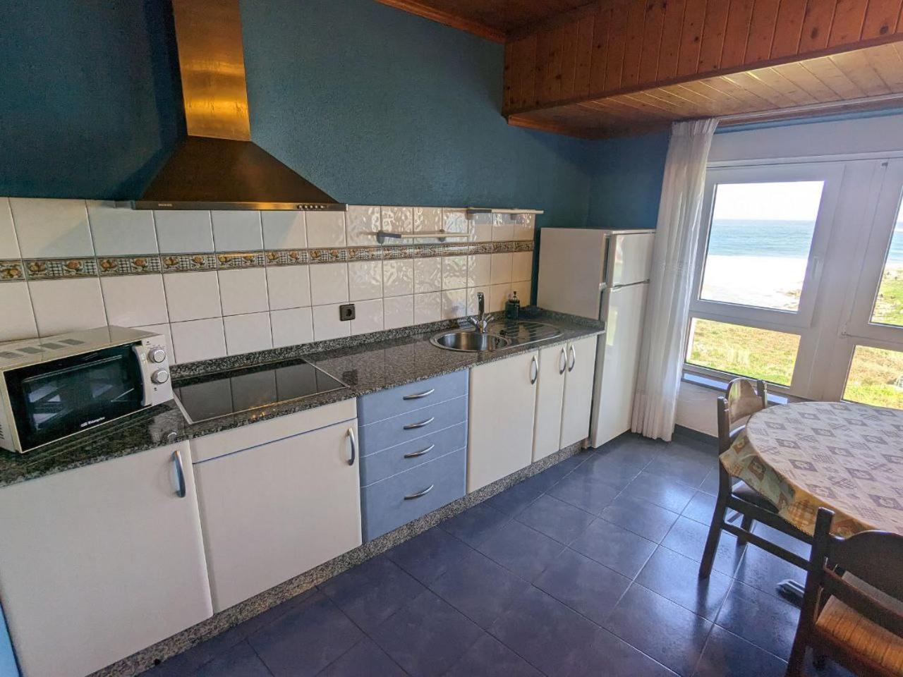 Hotel Vivienda Turistica Vacacional Maricarmen Arou Esterno foto