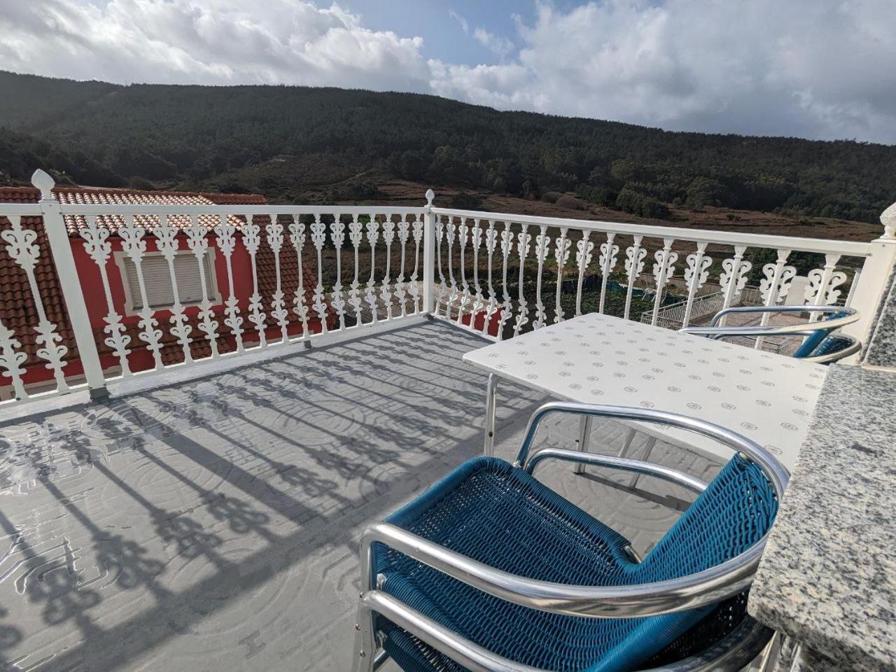 Hotel Vivienda Turistica Vacacional Maricarmen Arou Esterno foto