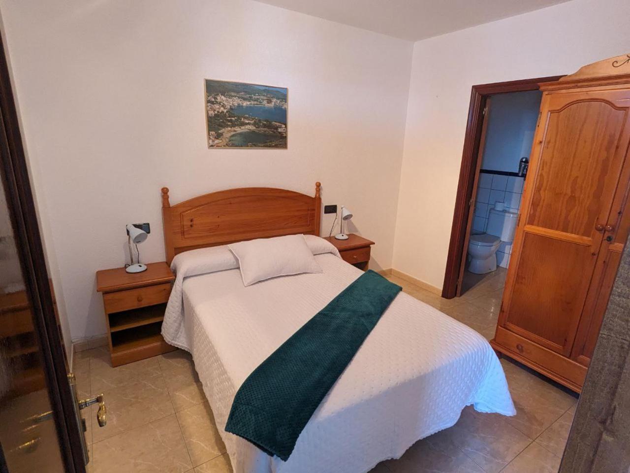 Hotel Vivienda Turistica Vacacional Maricarmen Arou Esterno foto