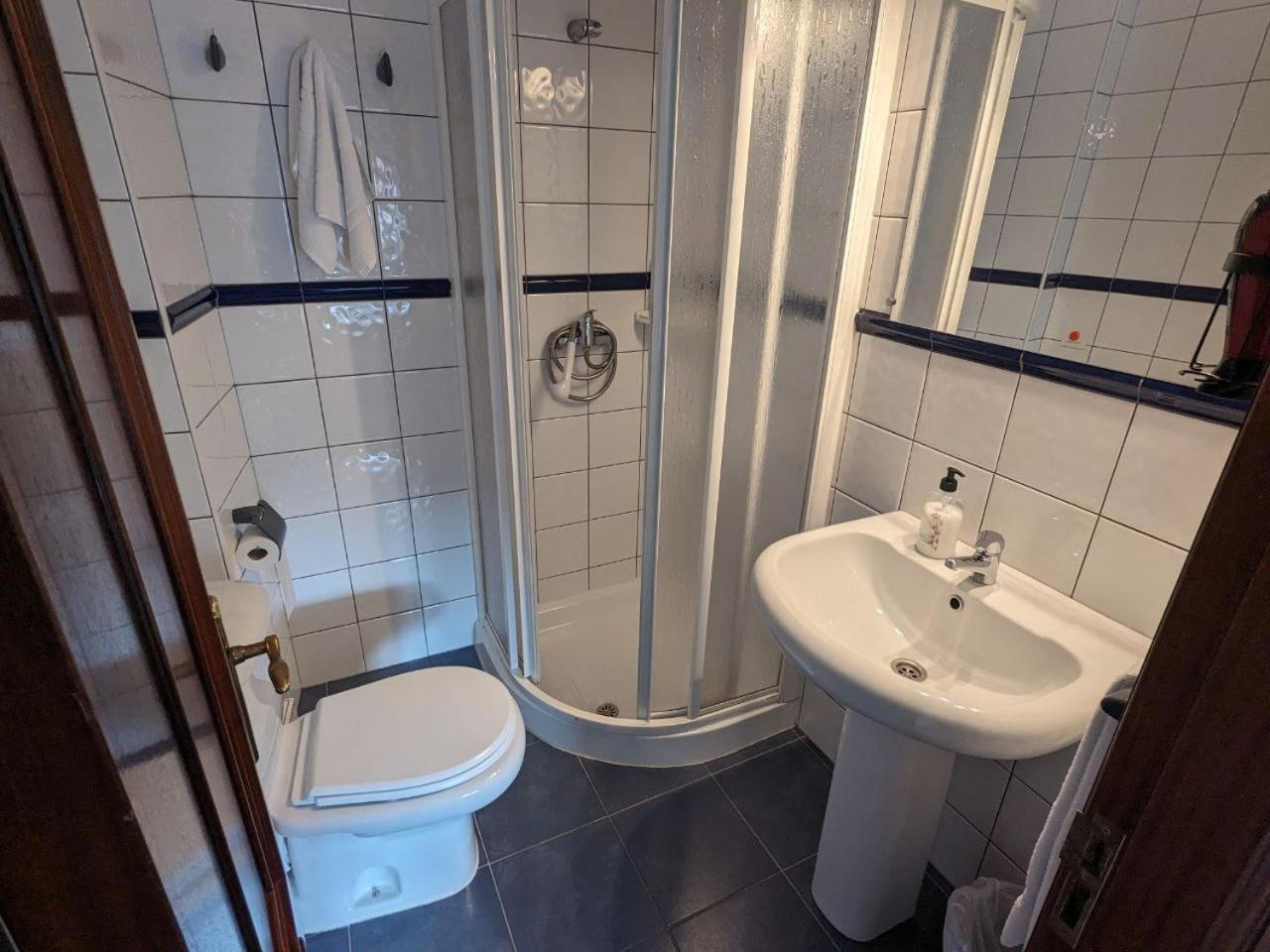 Hotel Vivienda Turistica Vacacional Maricarmen Arou Esterno foto